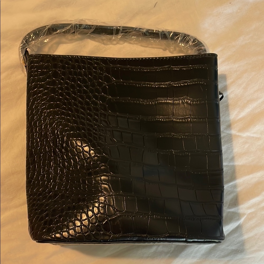 Black Crocodile-Embossed bag, vegan leather